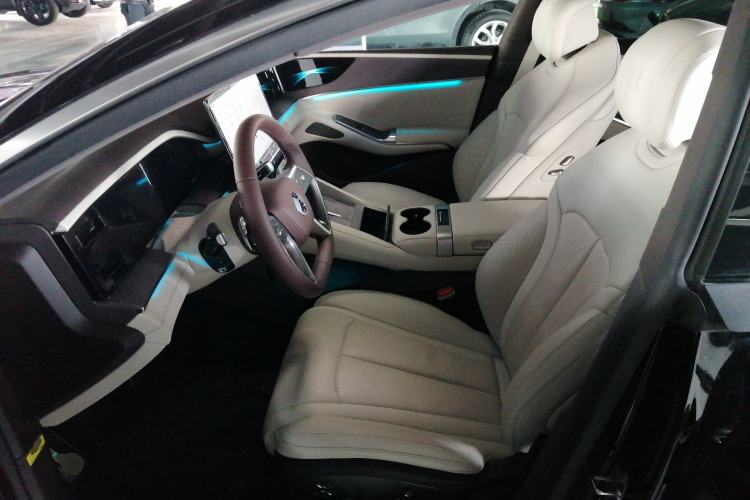 Used Denza Z9 2024 1100 km Four-Wheel Drive Max Version Left Front Seat