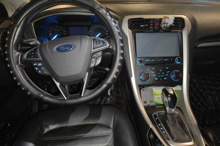 Used Ford Mondeo 2013 1.5L GTDi180 Fashion Edition Center Console