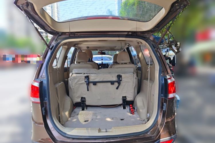 Used Baojun 730 2014 1.5L Manual Luxury Navigation ESP Version 7 Seats Trunk