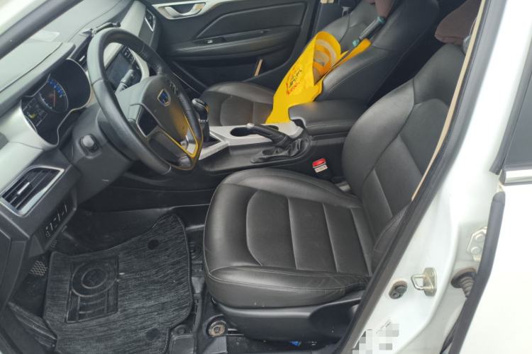 Used Geely Auto Vision 2019 Upgraded Model 1.5L Manual Luxury Version China V Standard