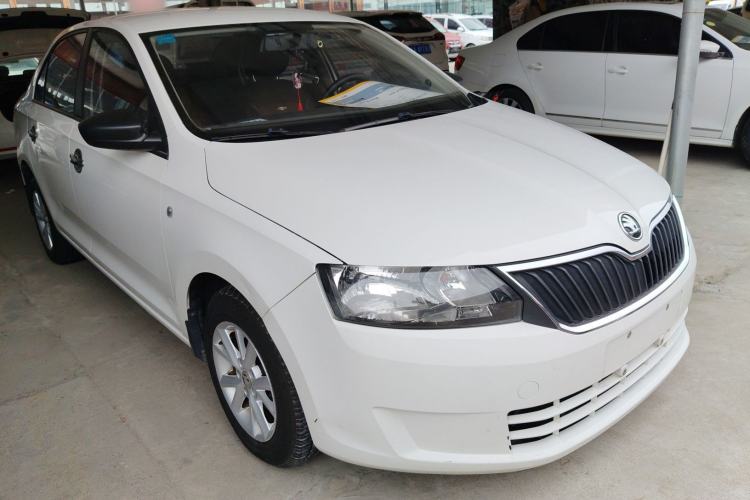 Used Skoda Rapid 2016 1.6L Manual Front-Wheel-Drive Version