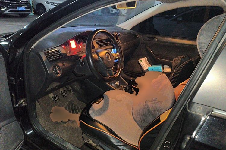 Used Volkswagen Santana 2016 1.4L Manual Fashion Edition Driver Seat