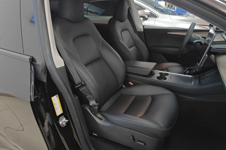 Used Tesla Model Y 2022 Rear-Wheel-Drive Version
