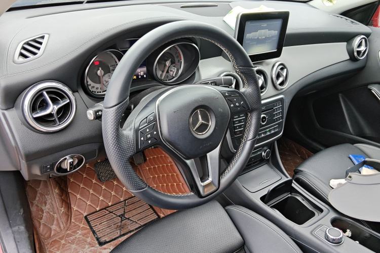 Used Mercedes-Benz GLA 2016 GLA 200 Fashion Model Steering Wheel