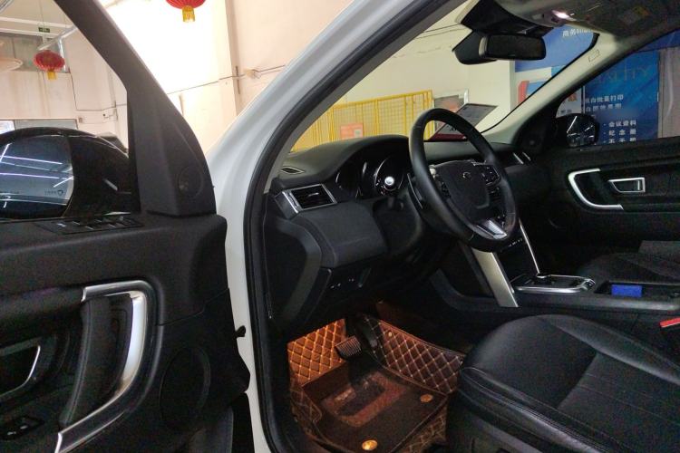 Used Land Rover Discovery Sport 2019 240 PS SE Version China VI Standard Driver Seat