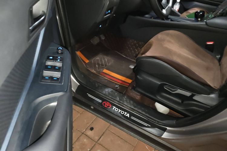 Used Toyota IZOA 2021 2.0L Enjoy Edition
