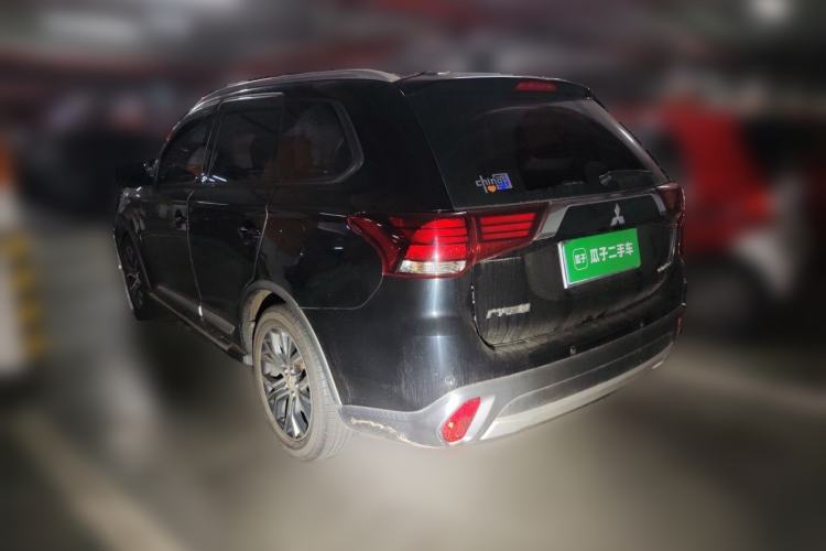 Used Mitsubishi Outlander 2018 2.0L Two-Wheel-Drive Jiale Edition 7-Seater