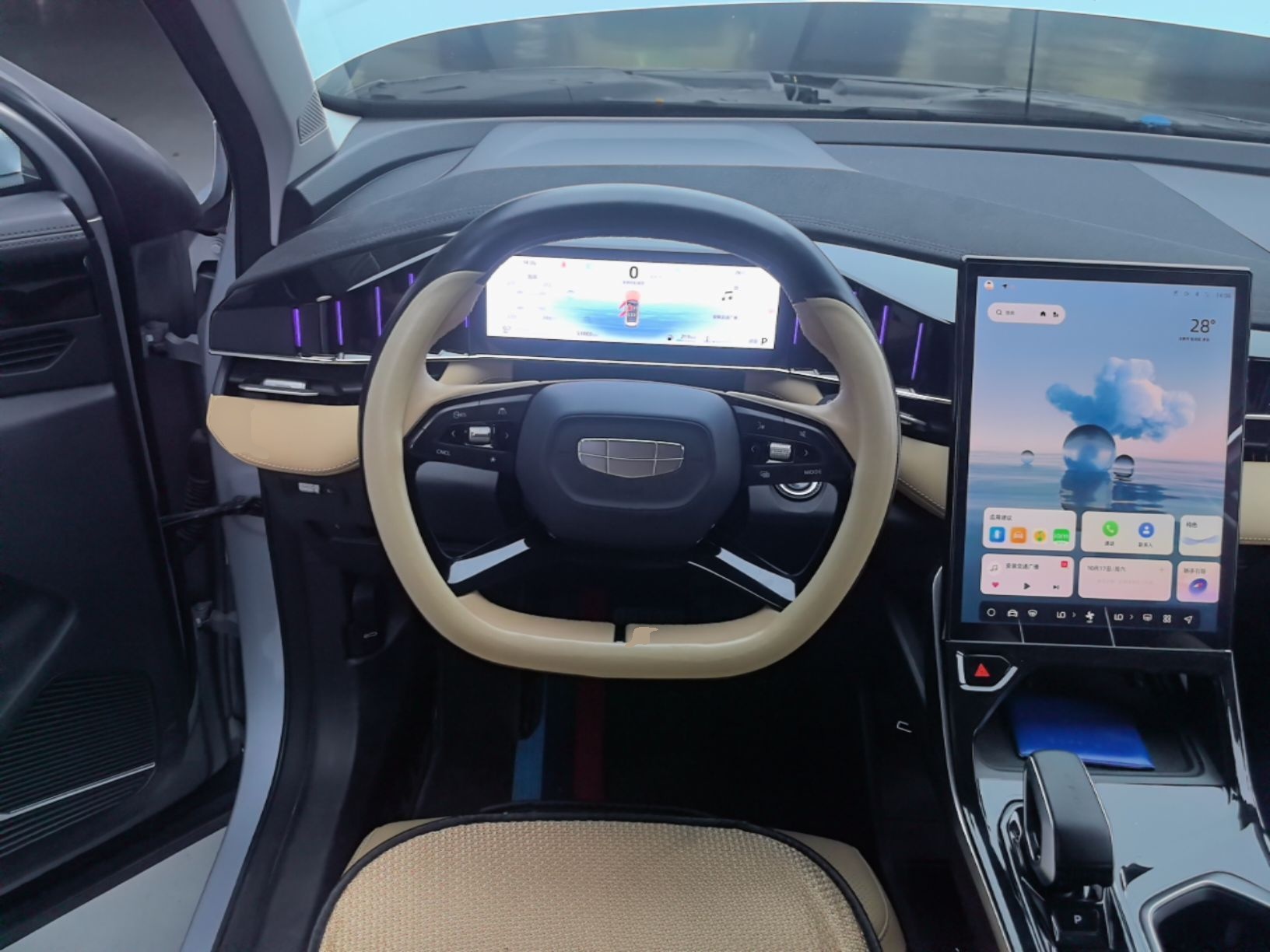 Geely Auto FX11 2023 1.5TD DCT Prestige Edition — снимка 13