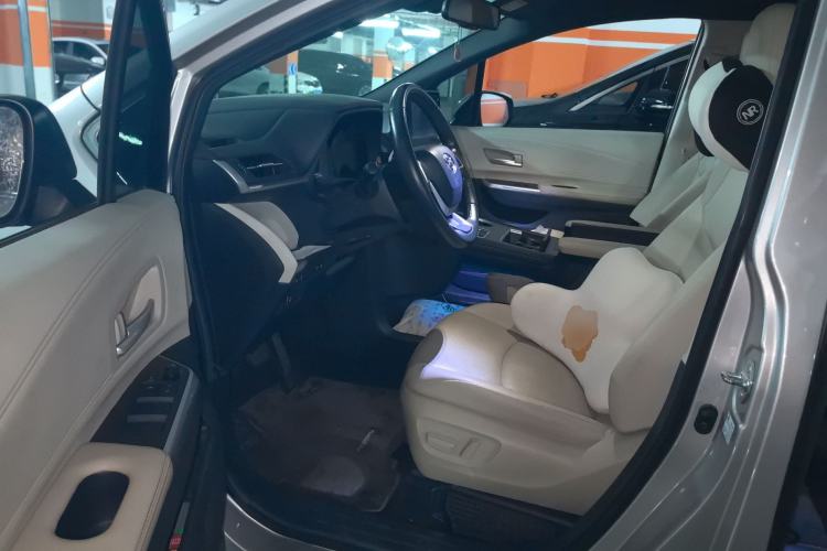 Used Toyota Sienna 2021 2.5L Hybrid Luxury Edition
