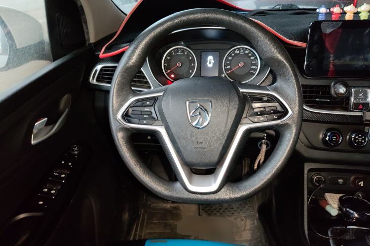 Used Baojun 730 2019 1.5L Manual Fashion Model 7-seater China VI
