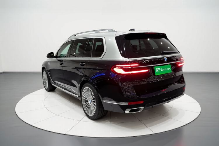 Used BMW X7 2024 xDrive40i Luxury Package – Leading Model