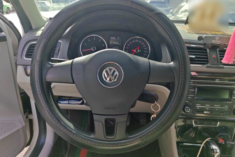 Used Volkswagen Gran Lavida 2013 1.6L Automatic Comfort Model