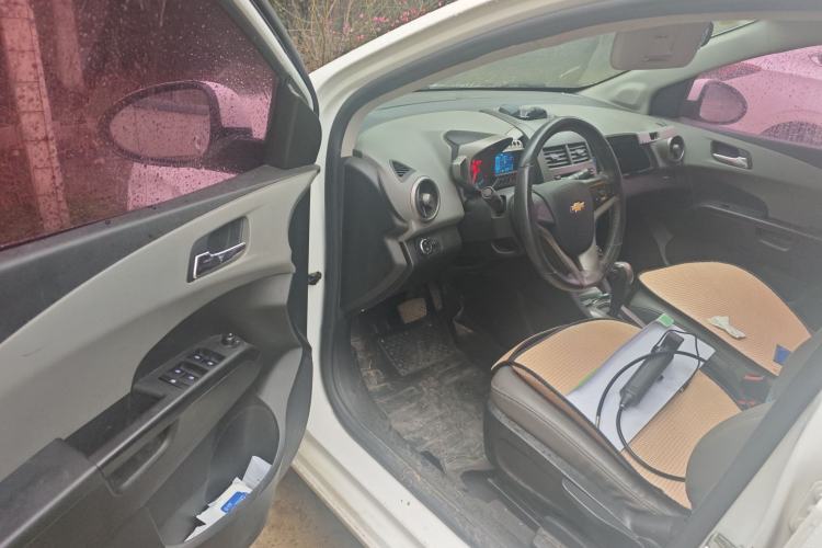 Used Chevrolet Aveo Sonic 2011 Sedan 1.6L Automatic SX