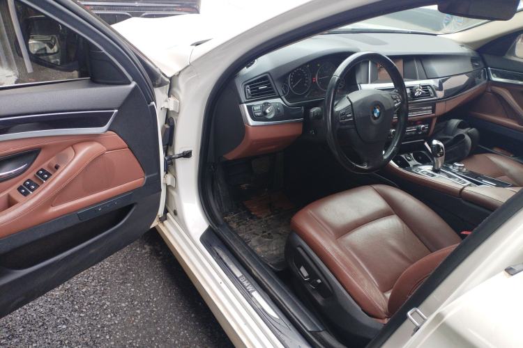 Used BMW 5 Series 2014 520i Elegant Edition Driver Seat
