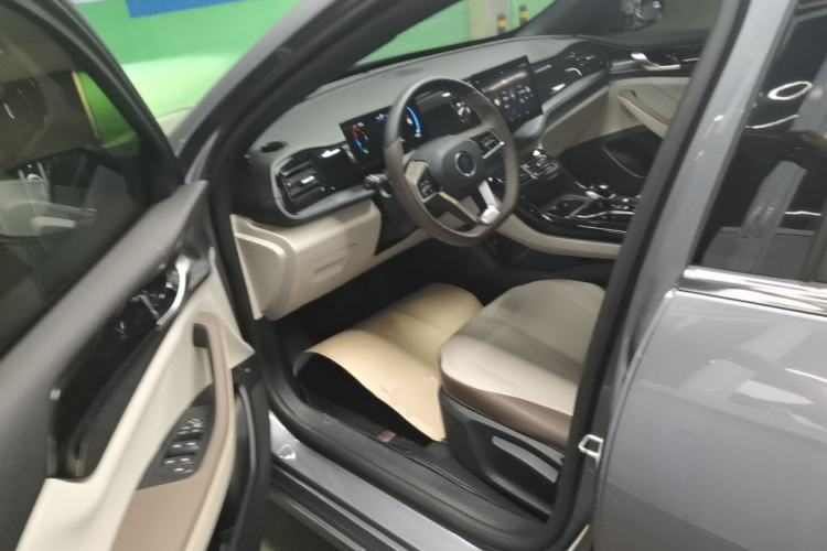 Used BYD Qin PLUS 2023 Champion Edition DM-i 55KM Leading Model
