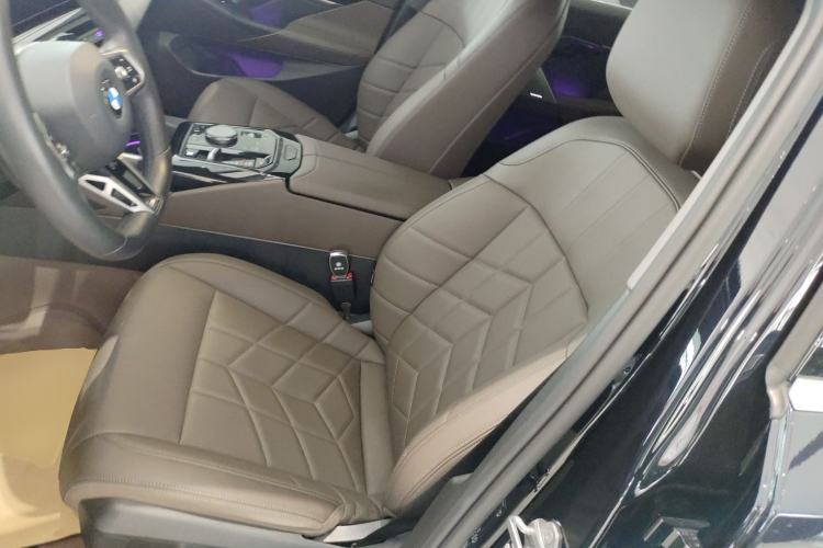 Used BMW 5 Series 2024 525Li M Sport Package Left Front Seat