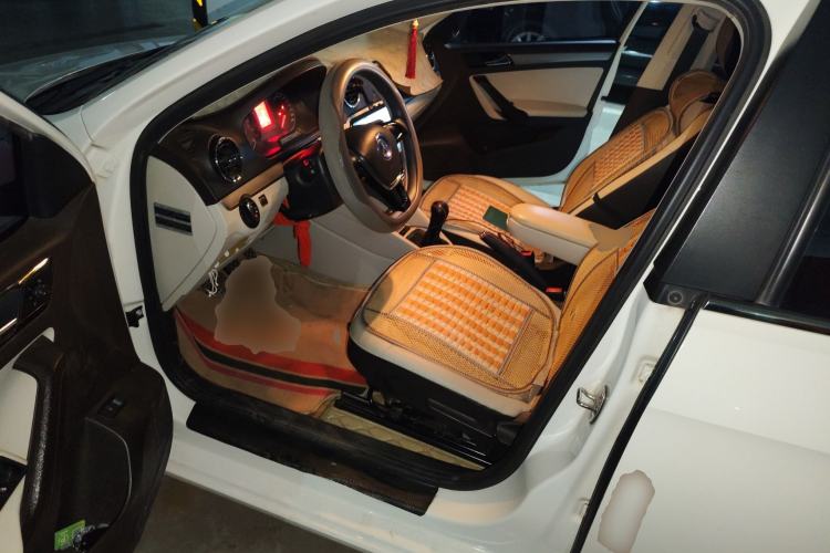 Used Volkswagen Jetta 2017 1.5L Manual Comfort Model
