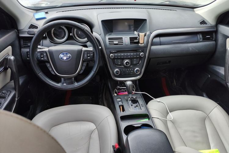 Used Bestune X80 2015 2.0L automatic luxury version