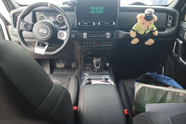 Used 212 T01 2024 2.0T Mechanic