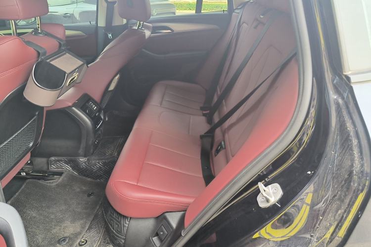 Used BMW X4 2022 xDrive 30i M Sport Package Left Rear Seat