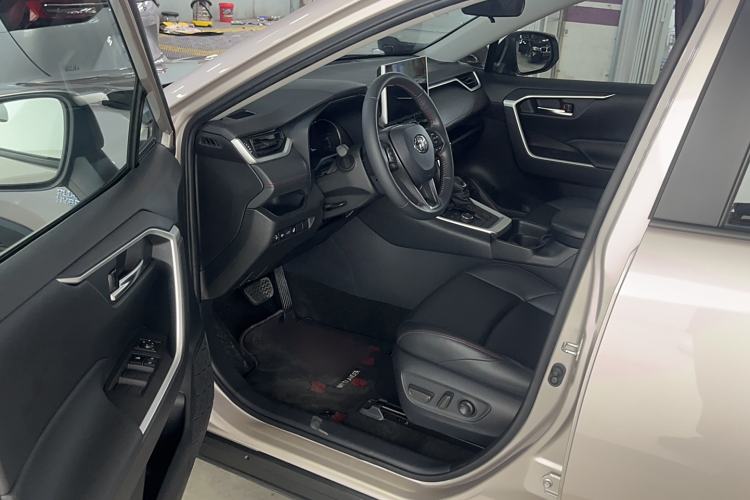 Used Toyota Wildlander New Energy 2021 High-Performance Edition 2.5L Two-Wheel Drive Powerful Version