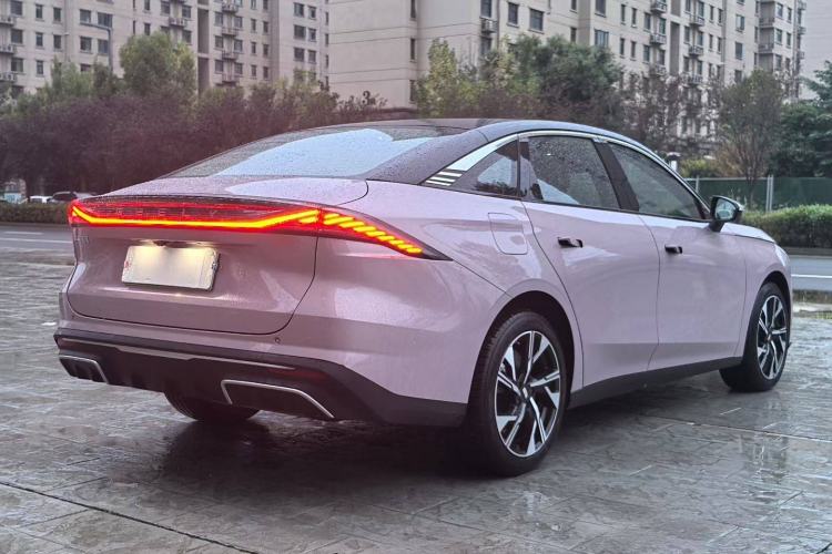 Used Geely Galaxy L6 2024 125km Creative Edition
