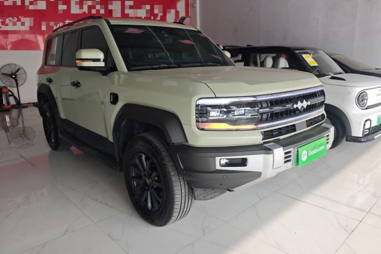 Used Formula Leopard 5 2023 Navigator Edition Front Right 45 Deg