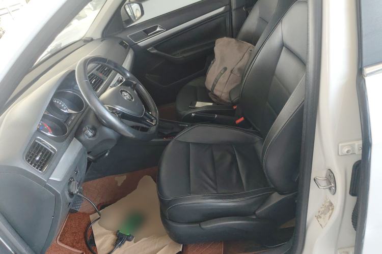 Used Volkswagen Gran Lavida 2015 1.6L Automatic Comfort Edition Left Front Seat