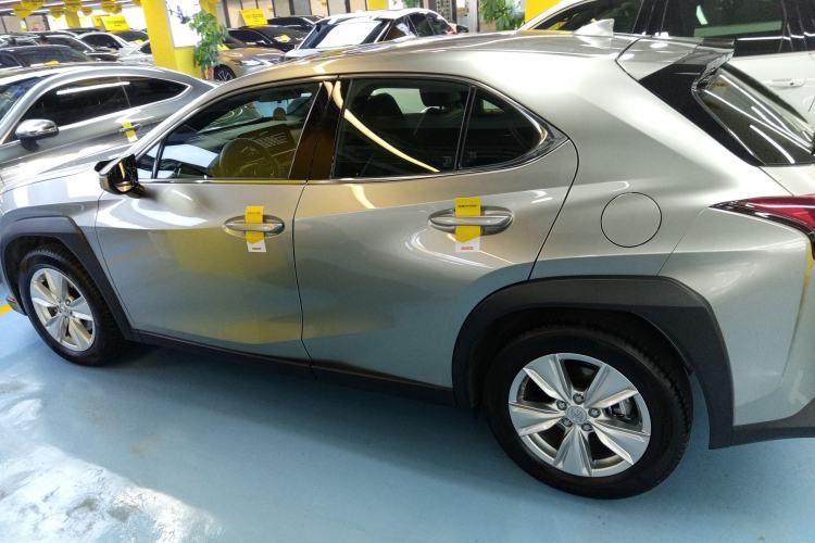 Used Lexus UX 2022 260h Explore-Edition