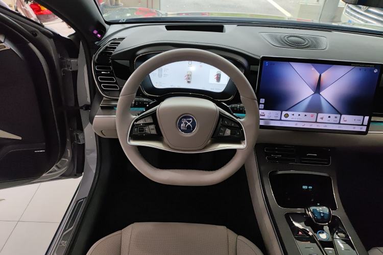 Used BYD Han 2025 DM-i 125KM LiDAR-Powered Intelligent Driving Model Steering Wheel