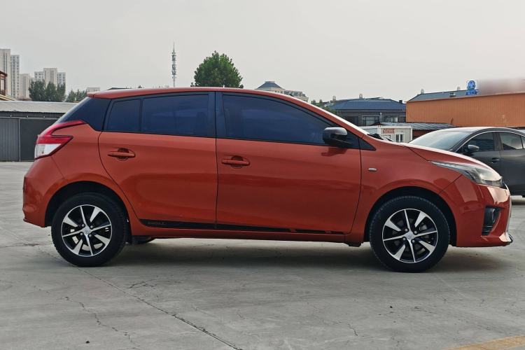 Used Toyota YARiS L Zhi Xuan 2015 1.5G Automatic Orange Limited Edition
