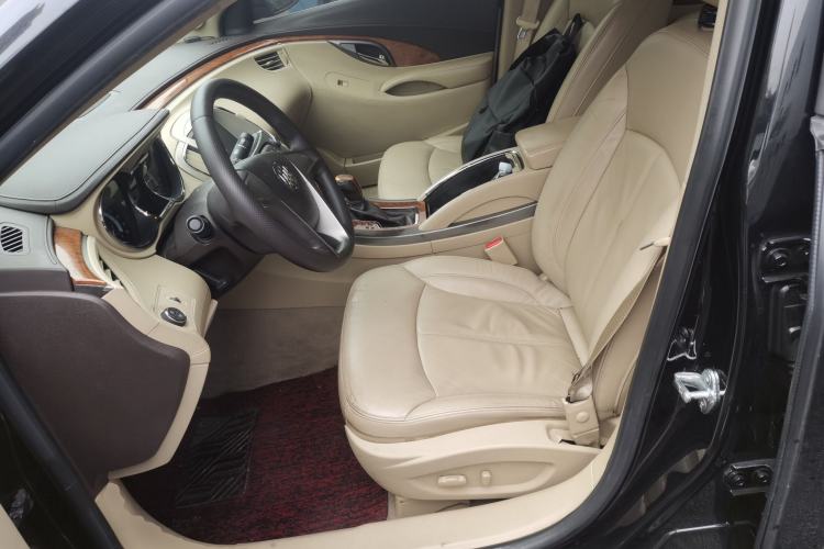 Used Buick LaCrosse 2012 2.4L SIDI Elegant Edition Left Front Seat