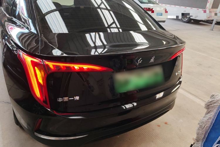 Used Hongqi E-QM5 2022 431 km Charge & Enjoy Edition