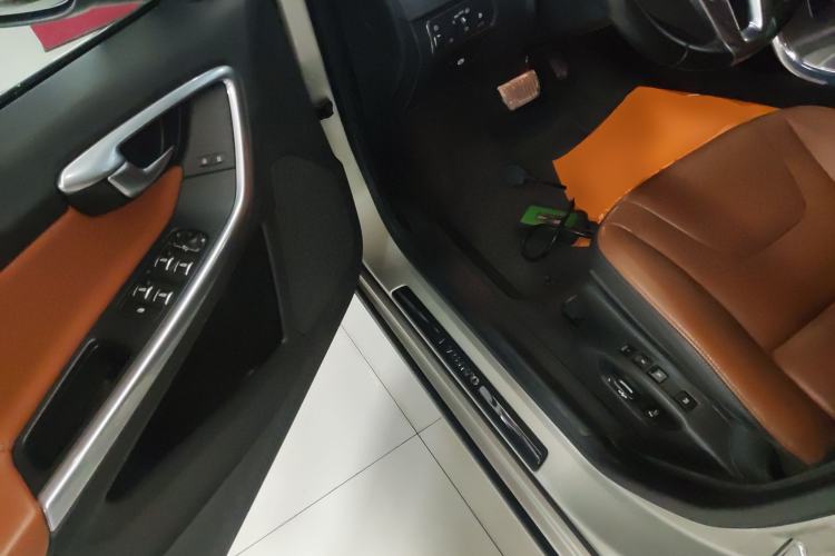 Used Volvo S60 2019 S60L Facelift T5 Intelligent Advanced Edition
