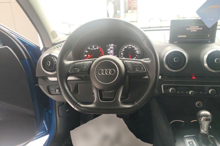 Used Audi A3 2019 Limousine 35 TFSI Sporty Version China VI Steering Wheel
