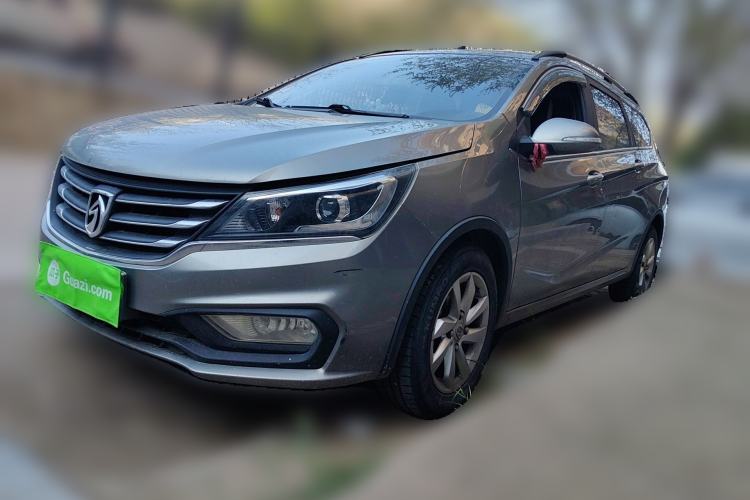 Used Baojun 310W 2017 1.5L Manual Fashion Model China V