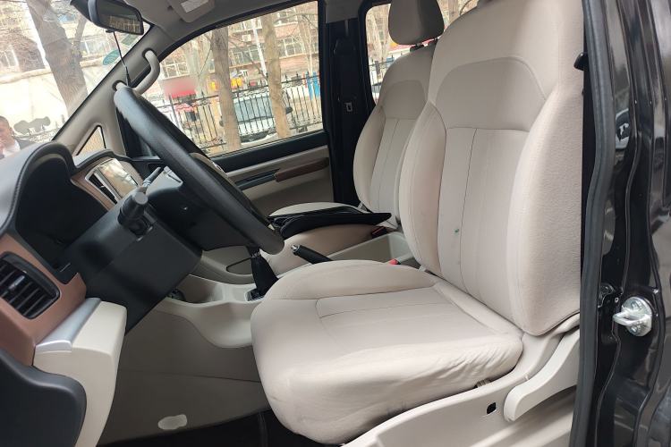 Used FORTHING Lingzhi 2019 Facelifted M5L 1.6L 7-Seater Base Model China VI Standard
