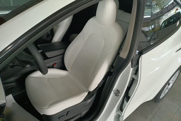 Used Tesla Model Y 2021 Long-Range All-Wheel-Drive Version 3D7