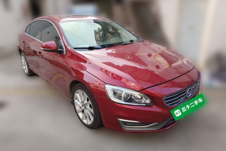 Used Volvo S60 2015 S60L 2.0T Zhiyuan Edition Front Right 45 Deg