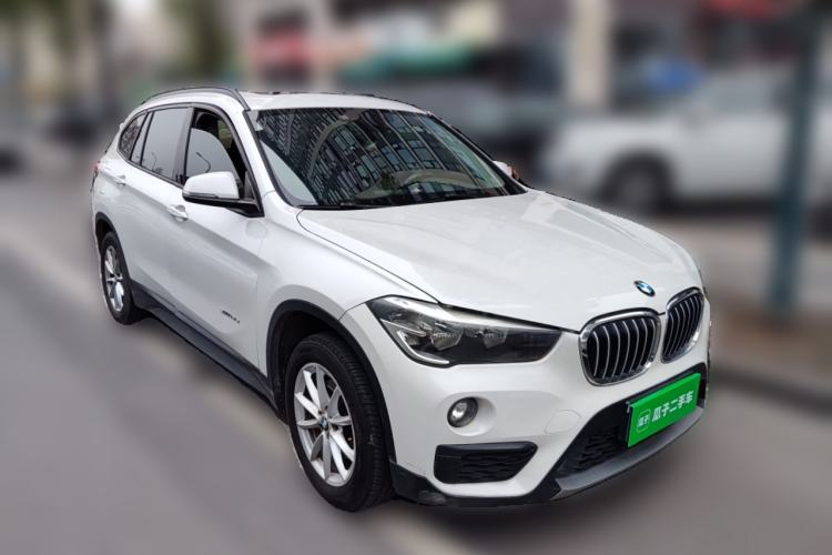 Used BMW X1 2016 sDrive18Li Fashion Model Front Right 45 Deg