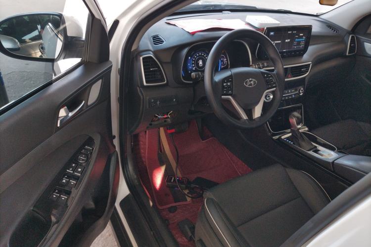 Used Hyundai Tucson 2020 280TGDi Two-Wheel-Drive GLS Fashion Edition China VI Standard