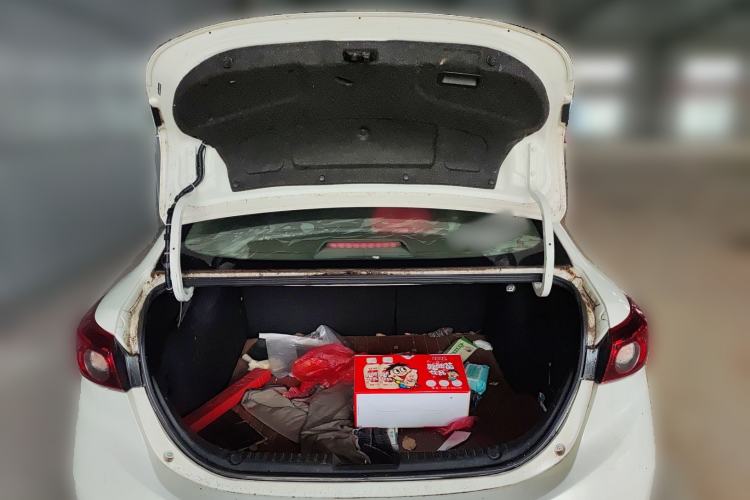 Used Mazda 3 Axela 2016 Sedan 1.5L Manual Comfort Model
