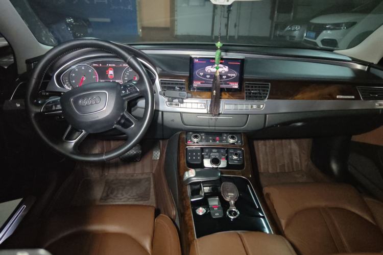 Used Audi A8 2016 A8L 45 TFSI quattro Comfort model Center Console