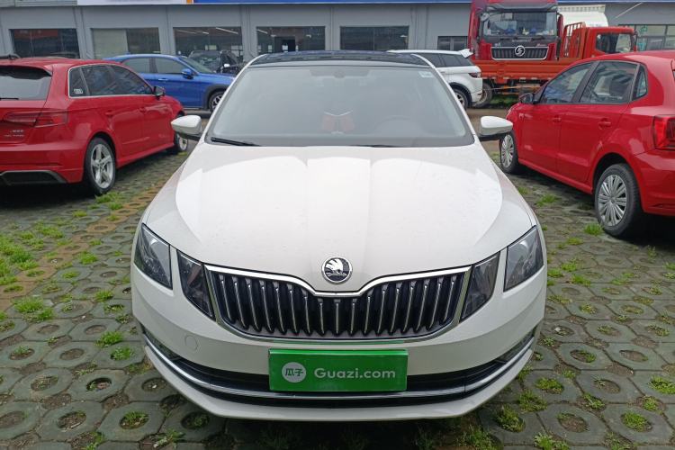 Used Skoda Octavia 2020 TSI230 DSG SmartDrive Luxury Edition Front
