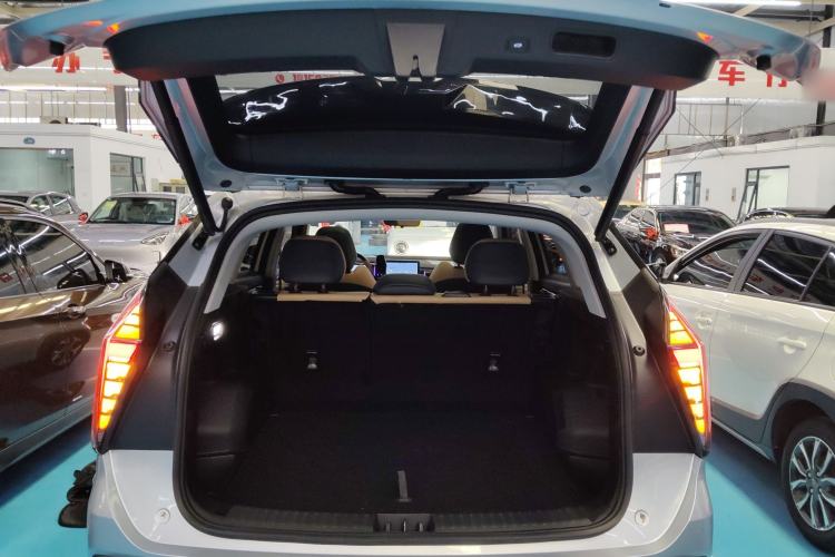 Used Geely Auto FX11 2023 1.5TD DCT Prestige Edition Trunk