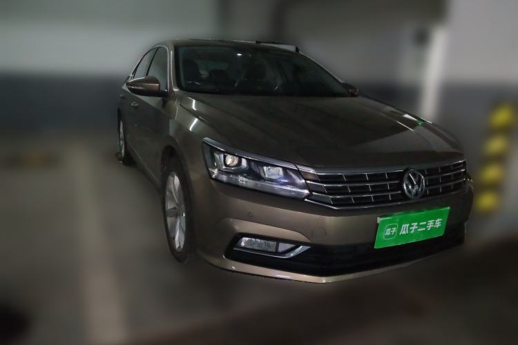 Used Volkswagen Passat 2017 280TSI DSG Luxury Edition Front Right 45 Deg