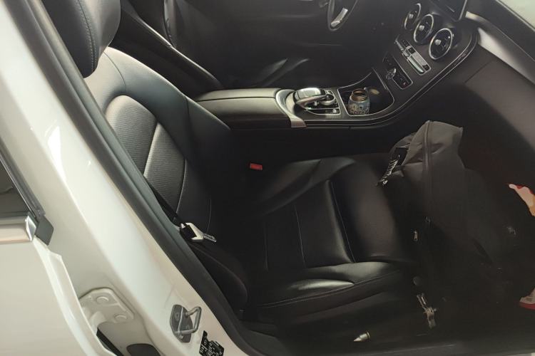 Used Mercedes-Benz C-Class 2018 C 180 L Fashion Edition Sport Version Right Front Seat