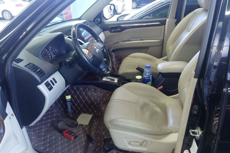 Used Mitsubishi Pajero Sport 2013 3.0L Automatic Two-Wheel Drive Luxury Edition