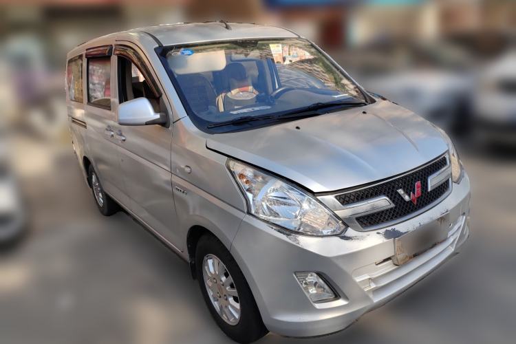 Used Wuling Rongguang V 2016 1.5L Standard Version