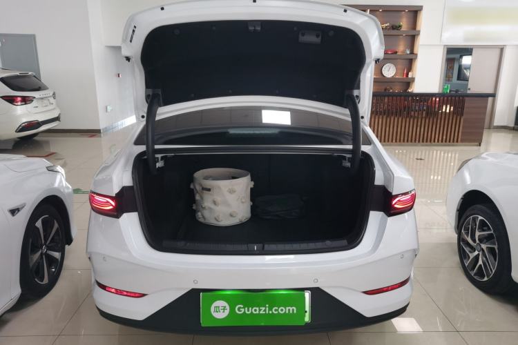 Used BYD Qin PLUS 2025 DM-i Smart Drive 55KM Leading Model
